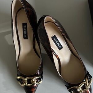 Nine West Brown and Gold Heels with Elegant Chain Detail